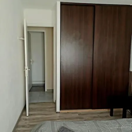 2 Chambre, Climatisation, A 50m Apartamento *